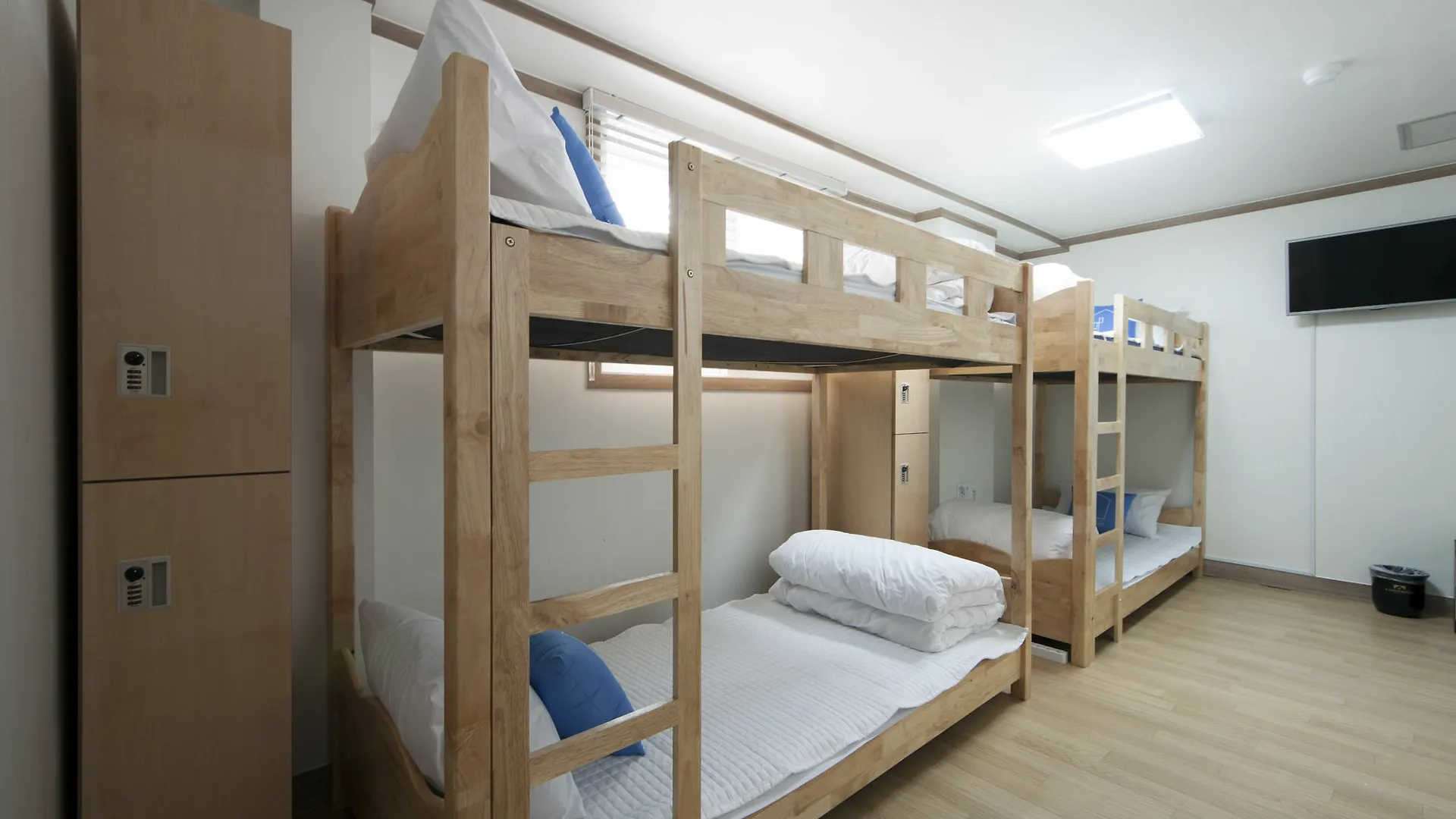 K-Guesthouse N-Seoul Tower 1 2*, Seoul